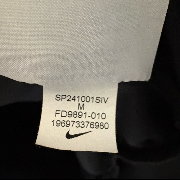 30A Nike Men's Full-Zip Chest Swoosh Jacket Medium Black Florida Embroidered - Picture 8 of 8